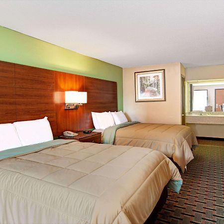 Days Inn Conover/Hickory Buitenkant foto