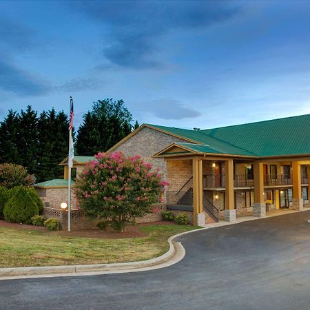 Days Inn Conover/Hickory Buitenkant foto
