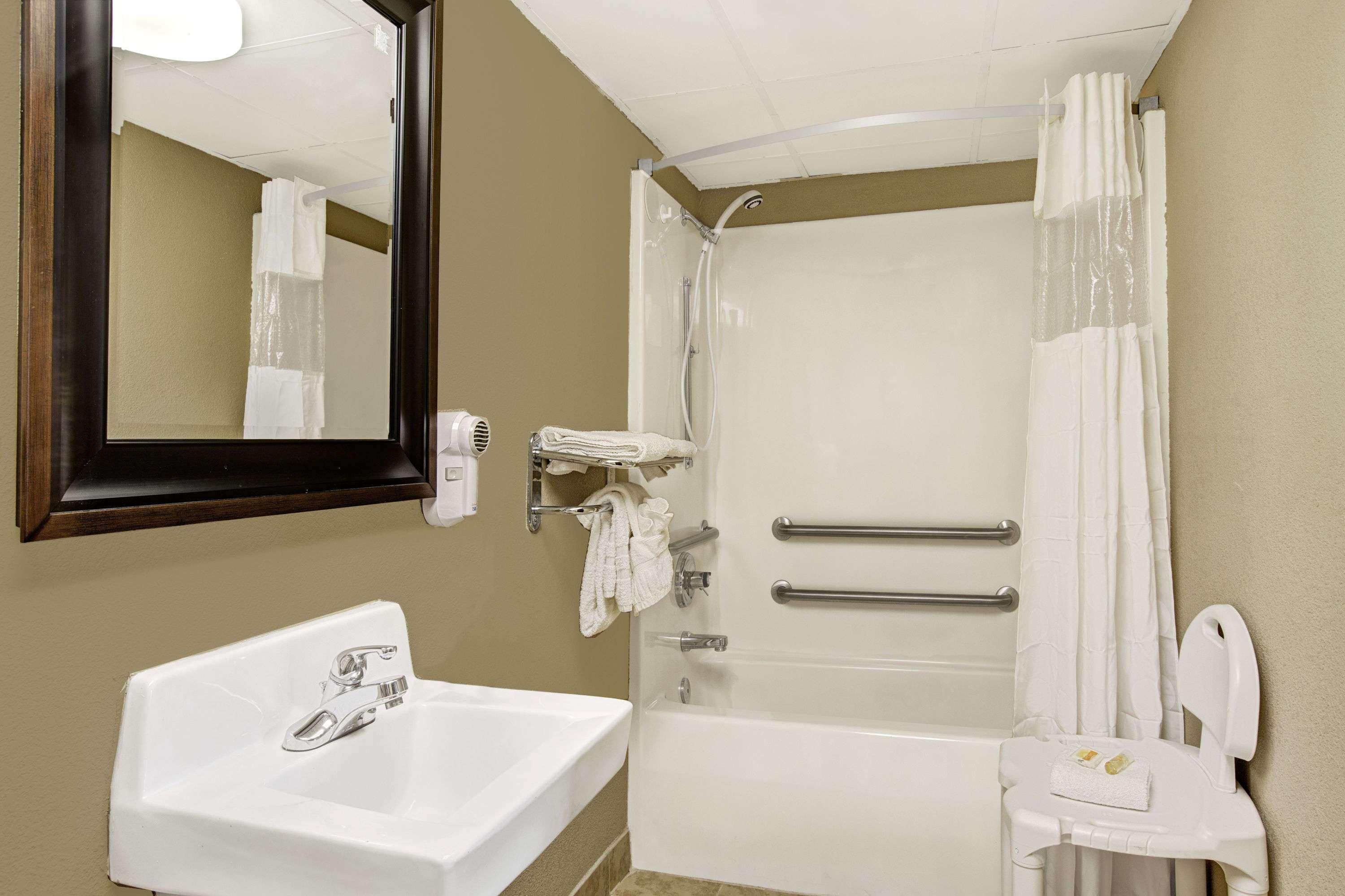 Days Inn Conover/Hickory Buitenkant foto