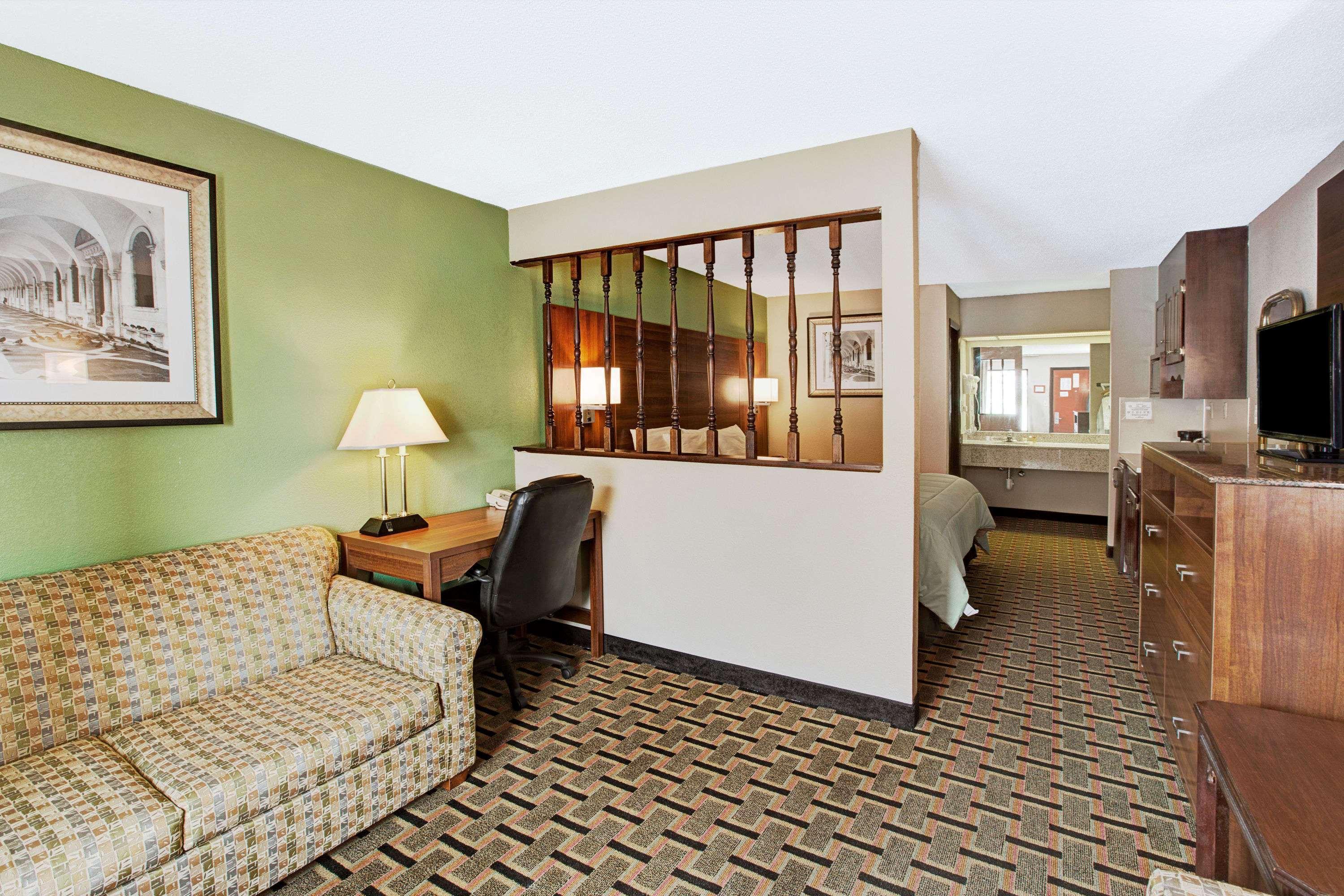 Days Inn Conover/Hickory Buitenkant foto