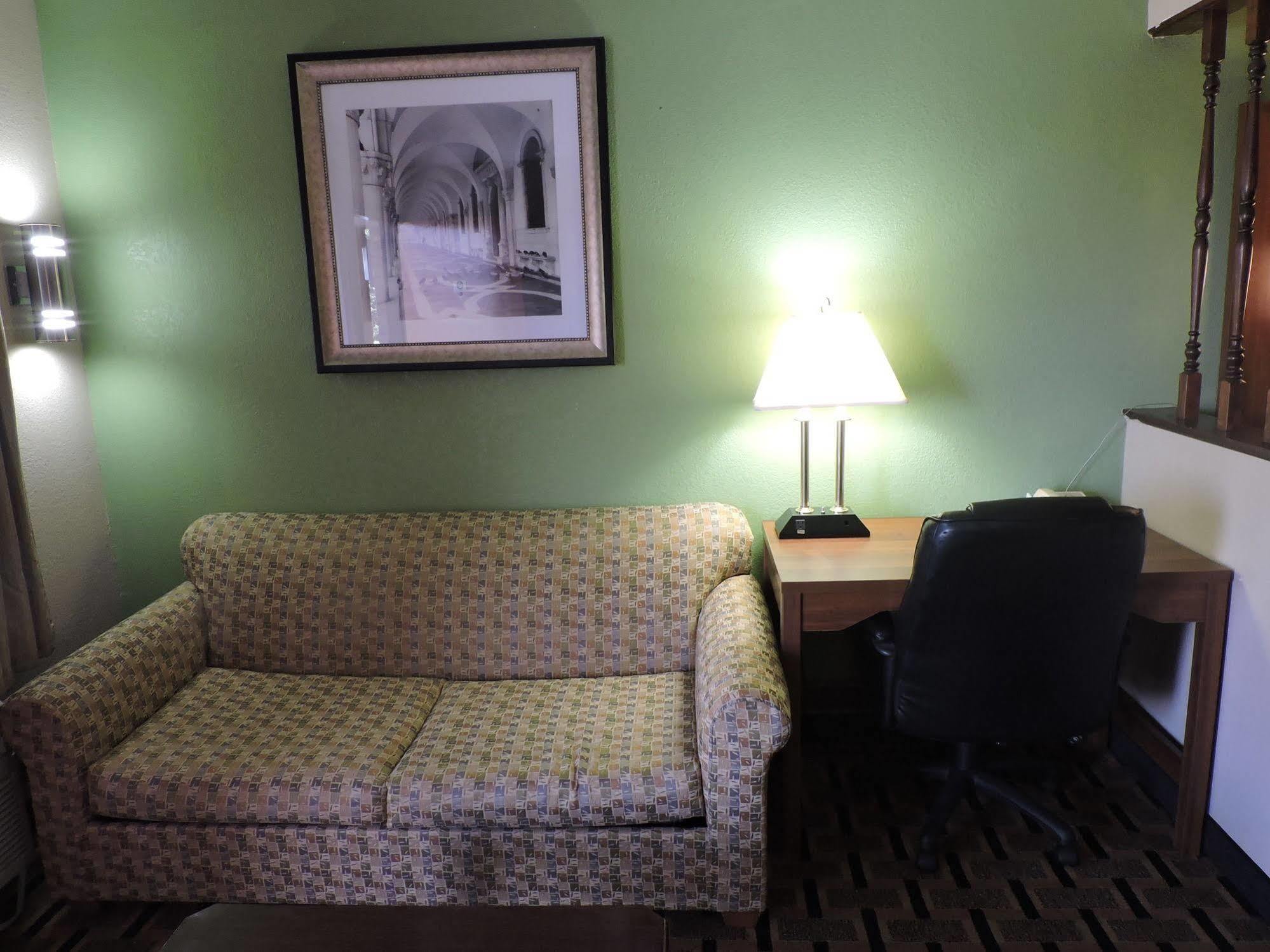 Days Inn Conover/Hickory Buitenkant foto