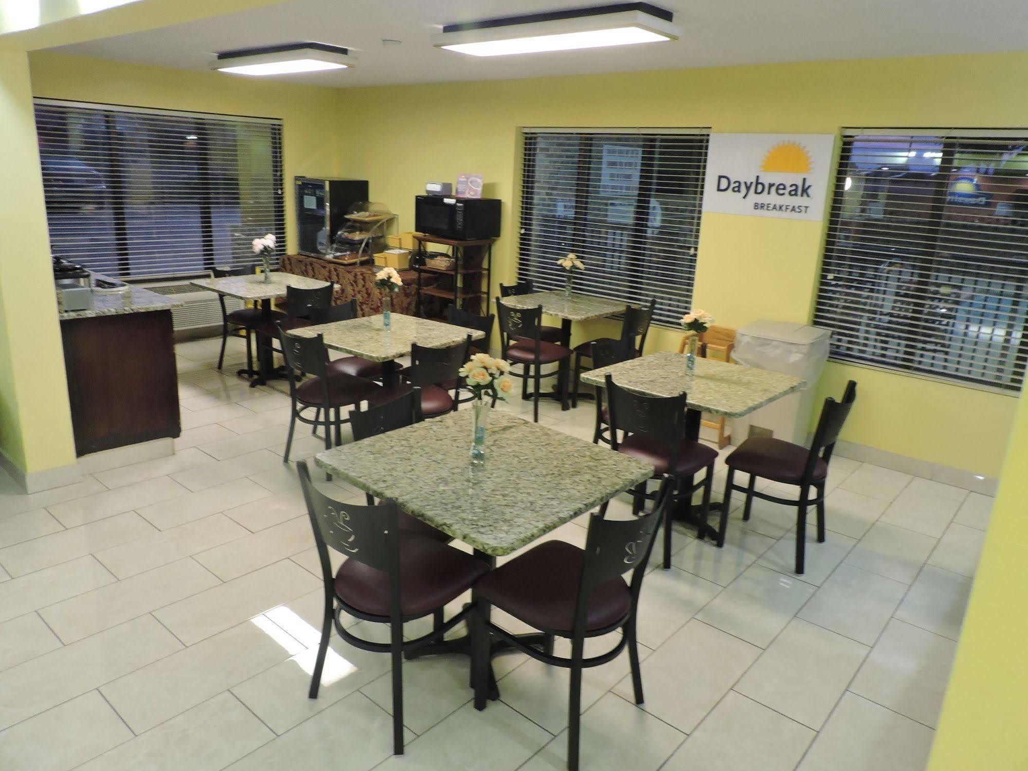 Days Inn Conover/Hickory Buitenkant foto