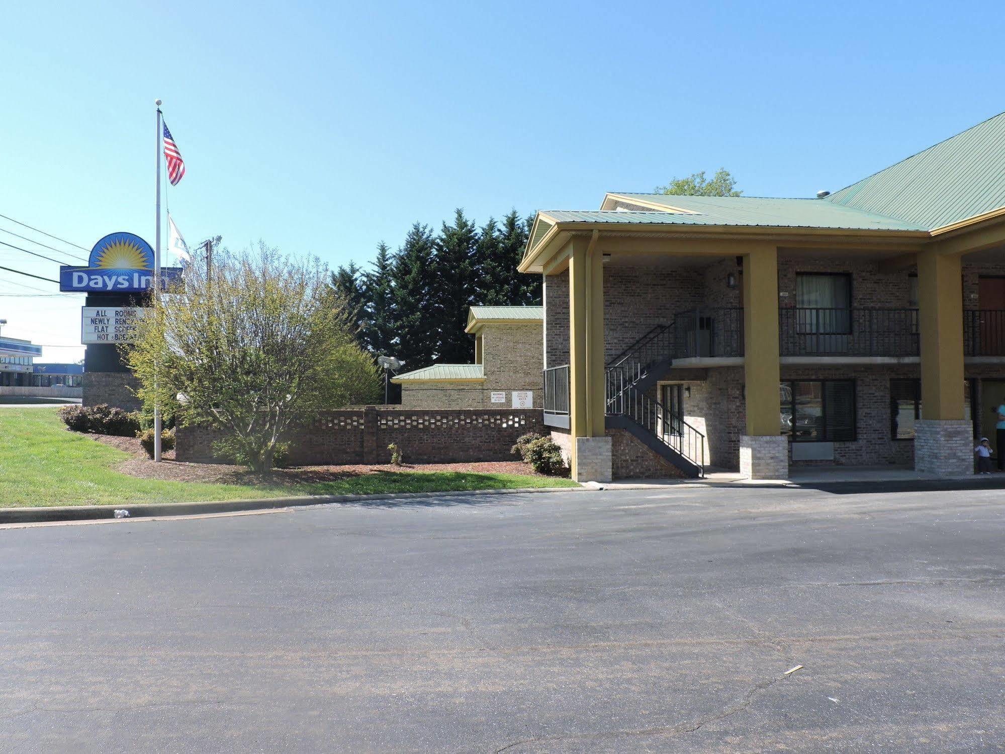 Days Inn Conover/Hickory Buitenkant foto